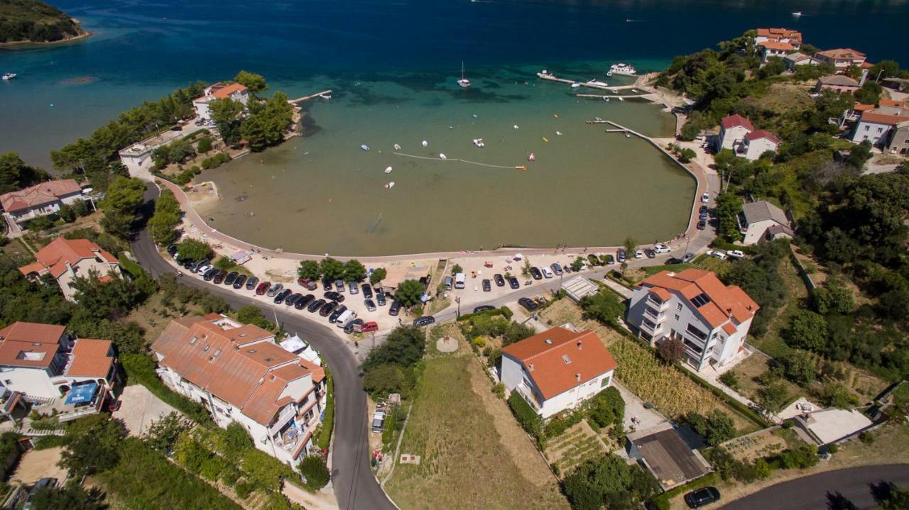 Apartmani Premijer-Rab Supetarska Draga Exteriör bild