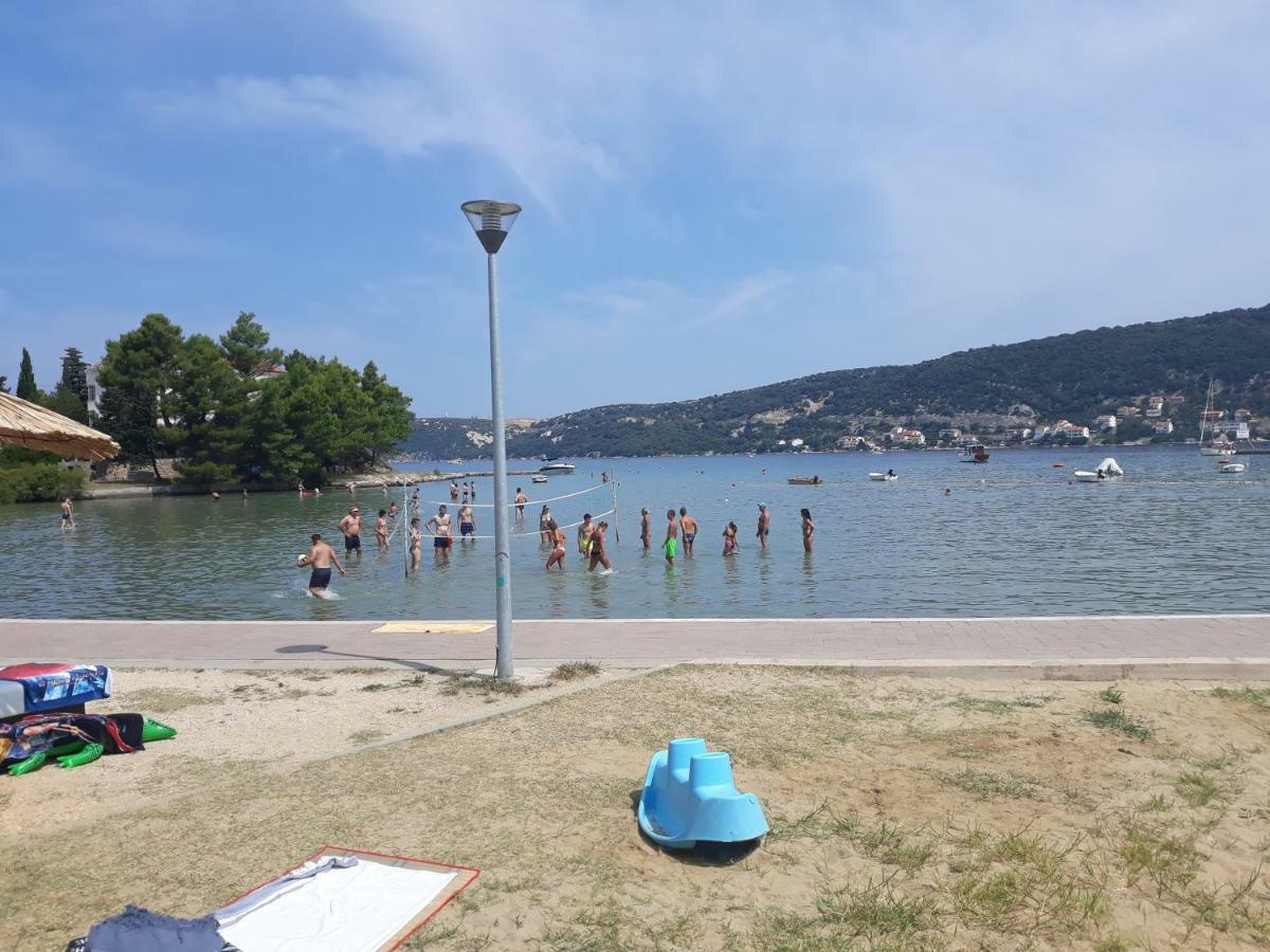 Apartmani Premijer-Rab Supetarska Draga Exteriör bild